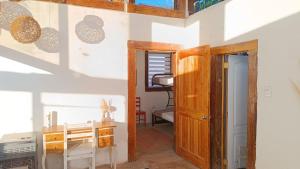 Kitchen o kitchenette sa Atacama Loft & Glamp