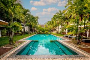 The swimming pool at or close to Green Park Boutique Hotel