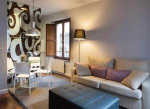 Zona d'estar a MyHouseSpain - Apartamentos Moros 41