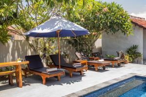 Bagus Dream Beach Villa Lembongan 내부 또는 인근 수영장