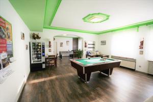 Appartements Biedermeier tesisinde bir bilardo masası