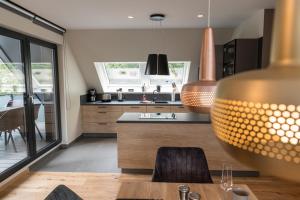 Una cocina o kitchenette en Wellness House Auszeit