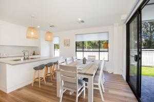 Galeri foto Shiloh Shores - Pet Friendly with Fire Pit - 5 Mins to Beach di Culburra Beach