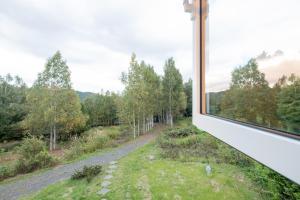 una vista dalla finestra di una casa di VILLA LOUISA a Furano