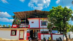 El edificio en el que está el hostal