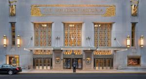 Фасад або вхід у Waldorf Astoria New York