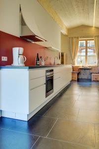 Una cocina o kitchenette en Ratzeshof