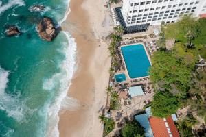 The swimming pool at or close to Sheraton Grand Rio Hotel & Resort