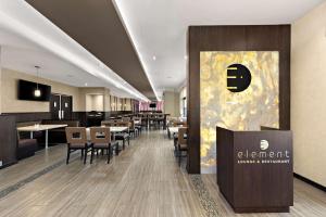 Restoran atau tempat lain untuk makan di Best Western Plus Toronto North York Hotel & Suites