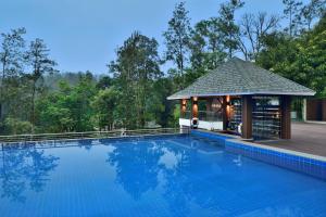 Bazen v nastanitvi oz. blizu nastanitve Coorg Marriott Resort & Spa