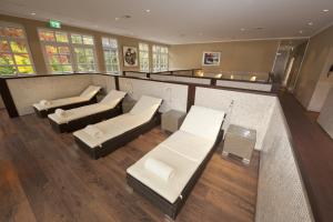 A seating area at Bergström Hotel Lüneburg