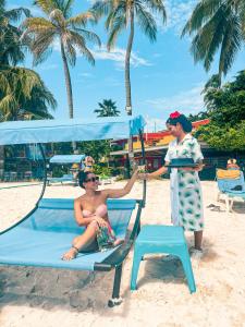 Gäster på Hotel Cocoplum Beach