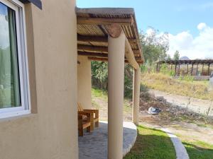 A garden outside Cabaña El Apicultor