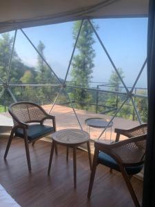 Balkon oz. terasa v nastanitvi Vythiri Tea valley I Best Hotel In Wayanad l Hotels In Vythiri Wayanad