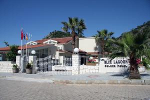 Photo de la galerie de l'établissement The Blue Lagoon Deluxe Hotel, à Ölüdeniz