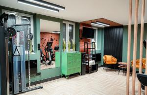 The fitness centre and/or fitness facilities at Hotel Wieniawski