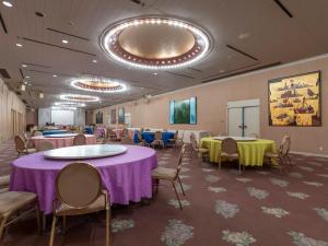 אזור העסקים ו/או חדר הישיבות ב-Tabist Hotel Liberty Plaza