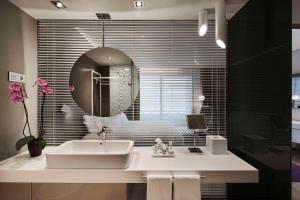 O baie la NH Collection Madrid Eurobuilding