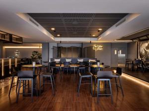 Un restaurant u otro lugar para comer en Ibis Christchurch