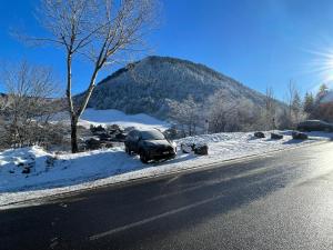 Un paisaje natural cerca del chalet de montaña