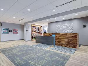 Hampton Inn & Suites Cincinnati Midtown Rookwood大廳或接待區