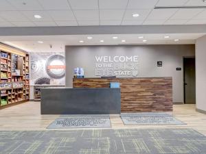 Hampton Inn & Suites Cincinnati Midtown Rookwood的證明、獎勵、獎狀或其他證書