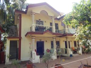 El edificio en el que está la habitación en casa particular