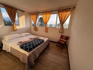 Tempat tidur dalam kamar di Cozy Home In Magical Salento