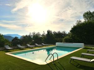 Bazén v ubytování Hôtel le Panoramic - Votre Hôtel au cœur des Gorges du Verdon nebo v jeho okolí