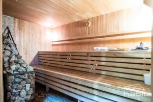 Gallery image ng Cozy house with sauna, pool and private garden sa Rīga