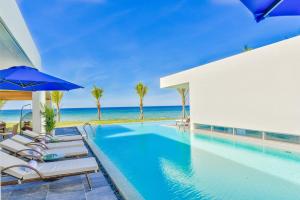 Бассейн в Danang Amazing Ocean Villas или поблизости