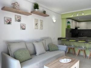 Et opholdsområde på Center-Pool-Relax-2bed-PortAventura-AA9