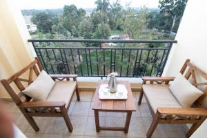 Rõdu või terrass majutusasutuses Arabel 1 Bedroom D5 Kishan Towers, Nanyuki