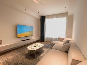 Televisi dan/atau pusat hiburan di ZHome-Count luxury apartment