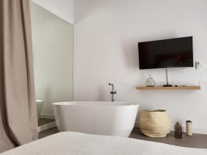 Bany a Firefly Luxury Apartment with private Whirlpool