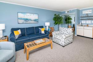 Ocean City Beach Retreat with Linens Included休息區