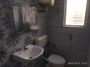 Un baño de Royale Seaward Service Apartments