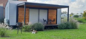 Vrt pred nastanitvijo Cantal Tiny house