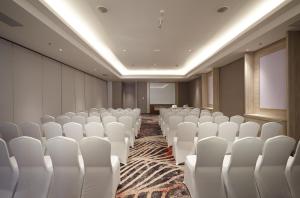 Zona de negocis o sala de conferències de HARRIS Hotel & Convention Cibinong City Mall Bogor