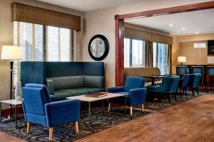 Predel za sedenje v nastanitvi Hampton Inn Longmont