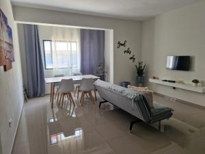 Телевизия и/или развлекателен център в Apartamentos Beira-Mar