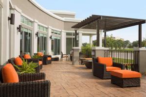 Ruang duduk di Hilton Garden Inn Houston-Baytown