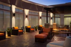 Ruang duduk di Hilton Garden Inn Houston-Baytown