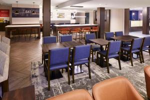 Istumisnurk majutusasutuses Hampton Inn Newark Airport