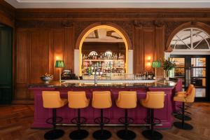 Salon oz. bar v nastanitvi The Bailey's Hotel London Kensington