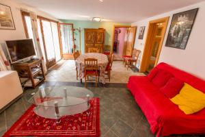 אזור ישיבה ב-Appartement 16 Personnes SAMOENS