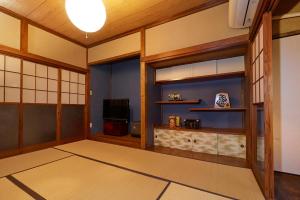 A television and/or entertainment centre at 結家 -MUSUBIYA-