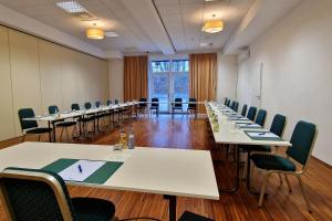 Verslo zona ir (arba) konferencijų salė apgyvendinimo įstaigoje Hotel Fortuna Reutlingen-Tübingen