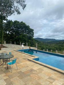 A piscina localizada em Estância Vista dos Pireneus ou nos arredores