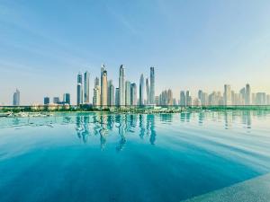 Foto da galeria de Luxury Living Private Beach, Emaar Beachfront em Dubai Marina